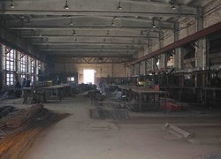Менеджери продовжують вивчати управлінський досвід на промислових підприємствах
