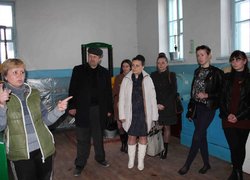 Менеджери продовжують вивчати управлінський досвід на промислових підприємствах
