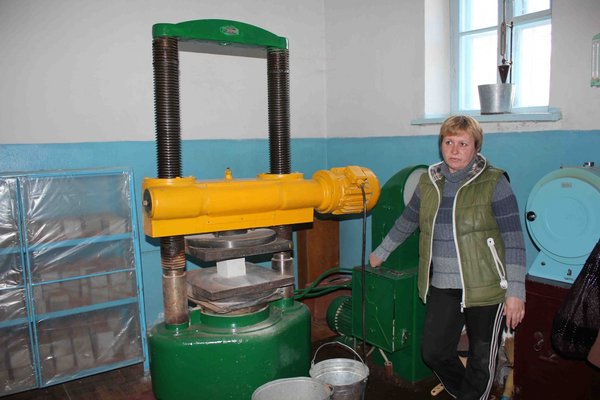 Менеджери продовжують вивчати управлінський досвід на промислових підприємствах