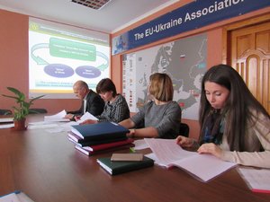 Вітаємо із захистом магістрів спеціальності «менеджмент зовнішньоекономічної діяльності»