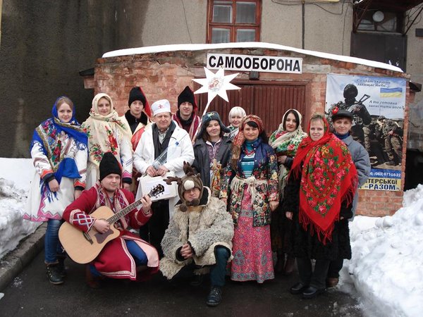 Щедрик, щедрик, щедрівочка, прилетіла ластівочка….