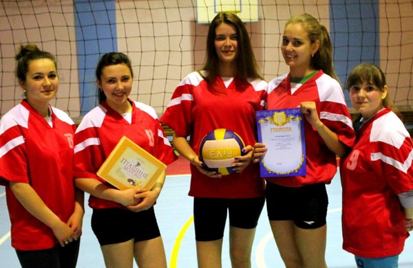 Кудрицька Юлія – капітан команди, Успаленко Ольга, Кушкарук Ольга, Корсанюк Катерина,Володівшук Діана, Грабар Ірина.