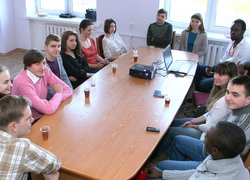 Вивчай іноземну мову разом із Speaking Club Уманського НУС!
