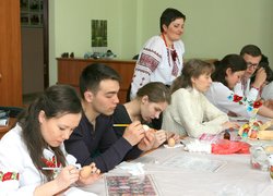 Майстер - клас із писанкарства
