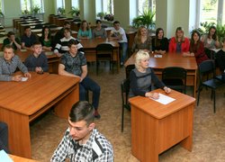 Бути інтелектуалом завжди модно!
