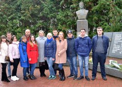 Ми подвиг пам’ятаємо і в серці бережемо