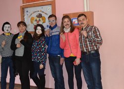 Гумор — це рятівне коло на хвилях життя.