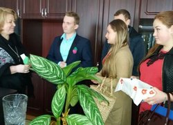 Рада студентського самоврядування факультету плодоовочівництва, екології та захисту рослин привітала із весняними святами