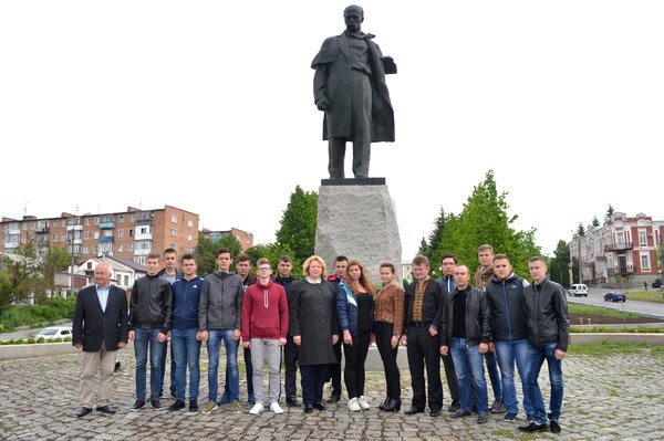 Схилімо голови перед невмирущим Кобзарем!