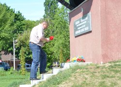 Схилімо голову перед пам’яттю полеглих!