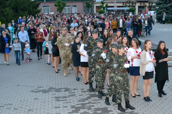Схилімо голову перед пам’яттю полеглих!