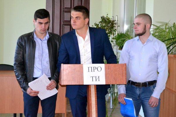 Аграрно-політичні дебати в Уманському НУС