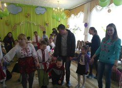 Дарувати радість і тепло дітям – це приємно