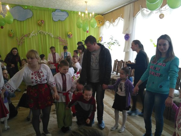 Дарувати радість і тепло дітям – це приємно