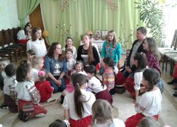 Дарувати радість і тепло дітям – це приємно