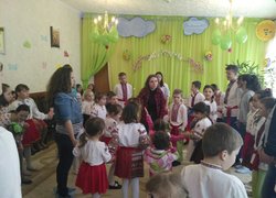 Дарувати радість і тепло дітям – це приємно