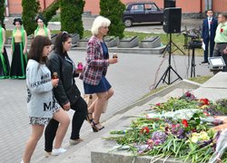 Ніколи знову…