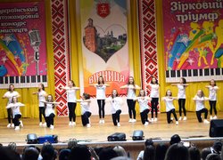 Весна надихає творити