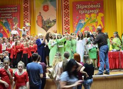 Весна надихає творити