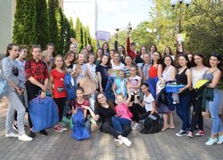 Весна надихає творити