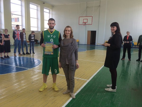 Вітаємо збірні команди Уманського НУС з баскетболу!