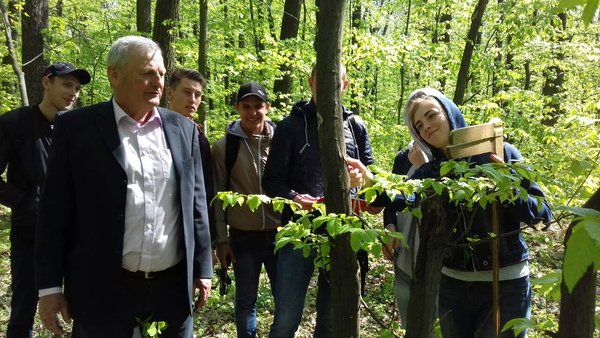 З професійним святом, вартові зеленої аури планети!
