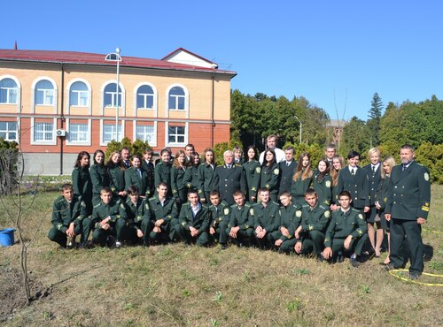 З професійним святом, вартові зеленої аури планети!