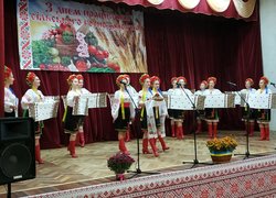 Творчі колективи Уманського НУС привітали працівників Уманського району з професійним святом