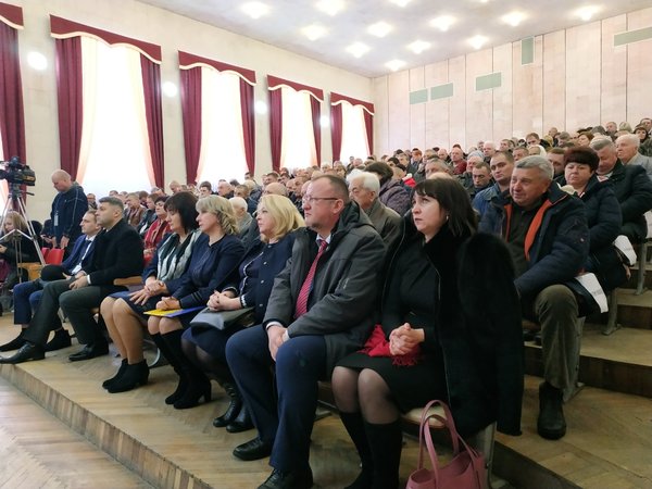 Творчі колективи Уманського НУС привітали працівників Уманського району з професійним святом