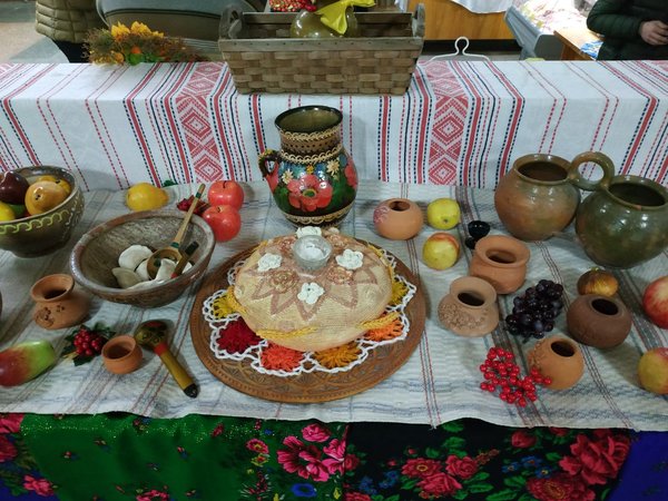 Творчі колективи Уманського НУС привітали працівників Уманського району з професійним святом