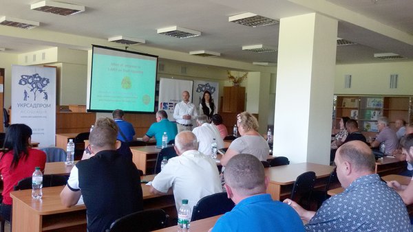 В Уманському НУС фахівці з Ізраїлю представили сучасні технології зберігання фруктів і ягід