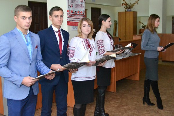 Пам’яті жертв голодоморів в Україні
