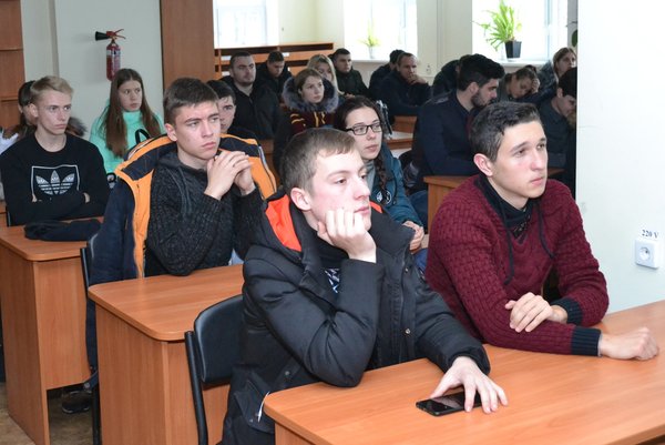 Пам’яті жертв голодоморів в Україні