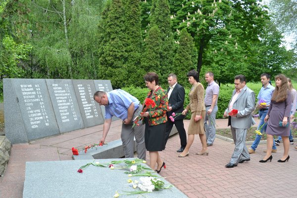 Схилімо голову перед пам’яттю Героїв!