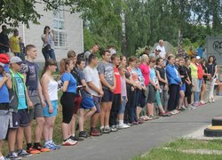Парад учасникiв змагань на призи Олександра Крикуна, бронзового призера Олiмпiйских iгор в Атлантi на ХХIV Олiмпiадi 1996р. Наш Уманчанин, учень спортивної школи, тренував заслужений тренер України Тихомиров Анатолiй