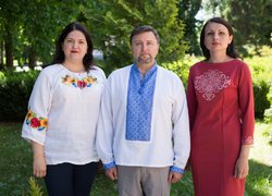 Нас єднає вишиванка