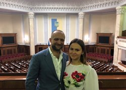 Депутат Верховної Ради Максим Поляков та студентка факультету агрономії Антоніна Коханова