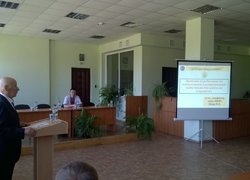 доповідає професор Дідур Володимир Аксентійович