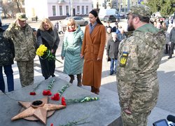 Ми пам’ятаємо подвиг Героїв минулих поколінь