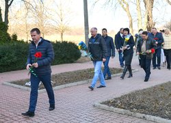 Ми пам’ятаємо подвиг Героїв минулих поколінь
