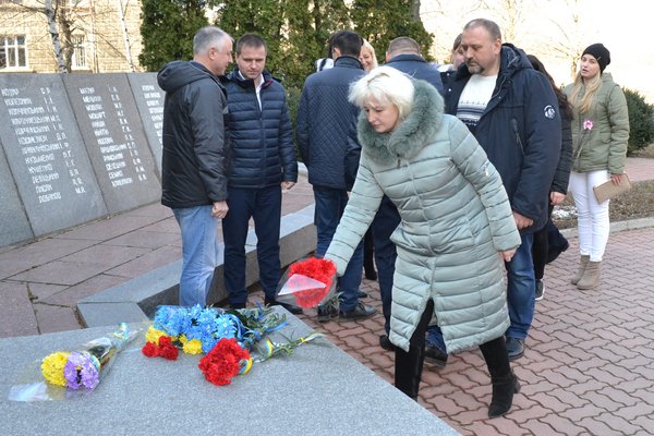 Ми пам’ятаємо подвиг Героїв минулих поколінь