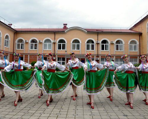 Долучайтеся до величі музи танцю Терпсихори!