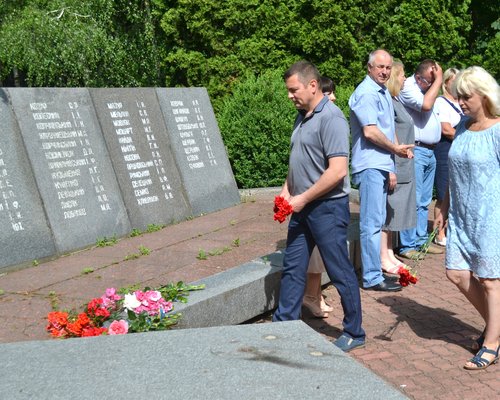 Низький уклін, довічна вдячність. Пам’ятаємо…