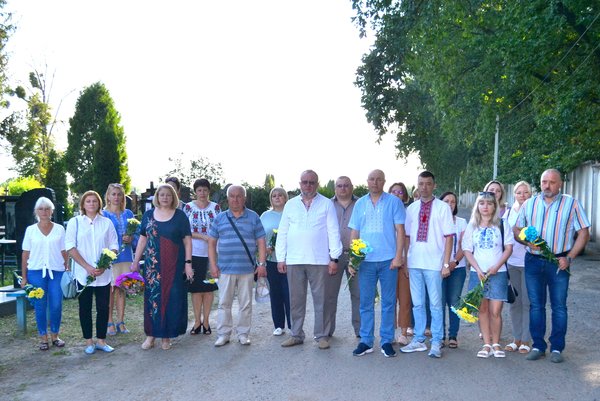 З вірою у переможне вільне майбутнє України