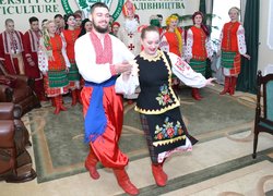 Проводжаємо рік старий, закликаємо новий