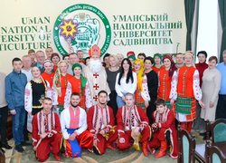 Проводжаємо рік старий, закликаємо новий