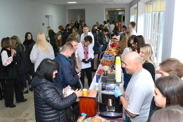 Ярмарок благодійності на шляху до Перемоги