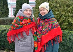 Українська хустка – оберіг на всі часи
