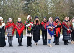 Українська хустка – оберіг на всі часи