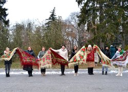 Українська хустка – оберіг на всі часи